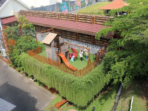7 Rekomendasi Cafe Kids Friendly di Malang, Ada Playground hingga Mini Zoo